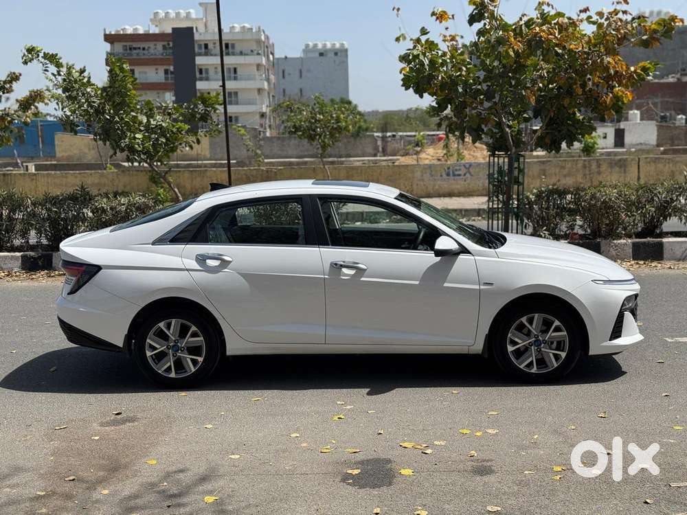 Hyundai Verna 1.5 Sx Ivt, 2025, Petrol
