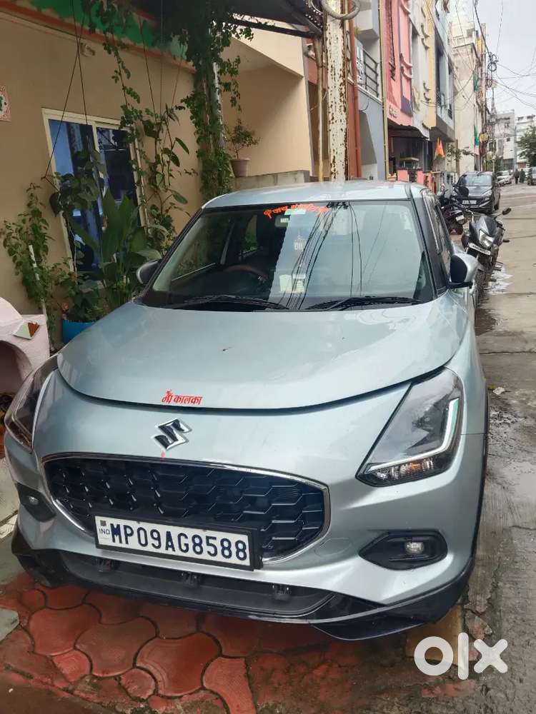 Maruti Suzuki Swift Dlx 2025