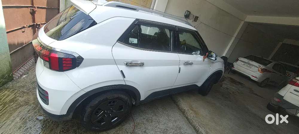 Hyundai Venue 1.2 Plus 2025 Manual