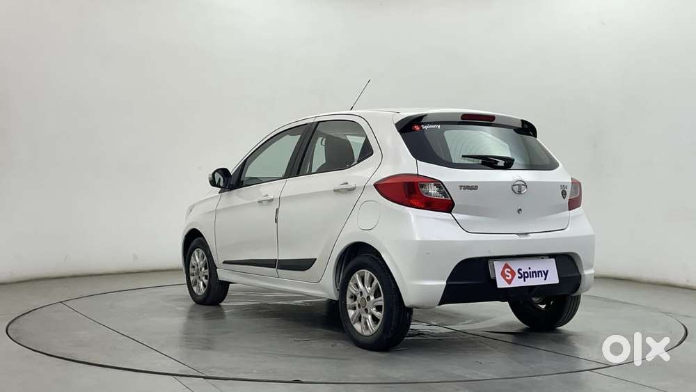 Tata Tiago Xza, 2017, Petrol