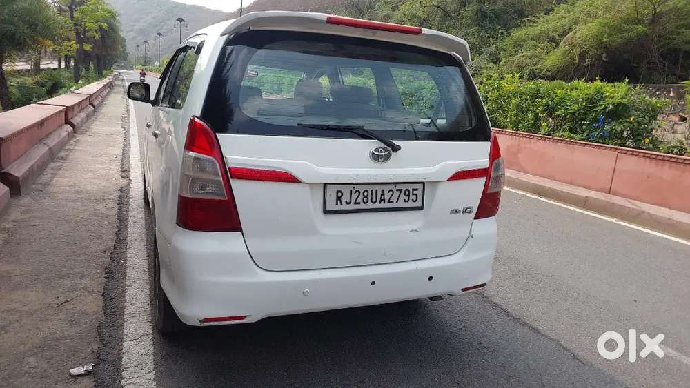 Toyota Innova 2014 Diesel Well Maintained