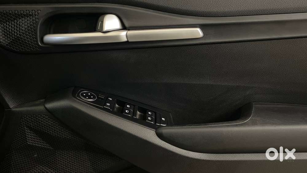 Kia Seltos Htk G, 2023, Petrol