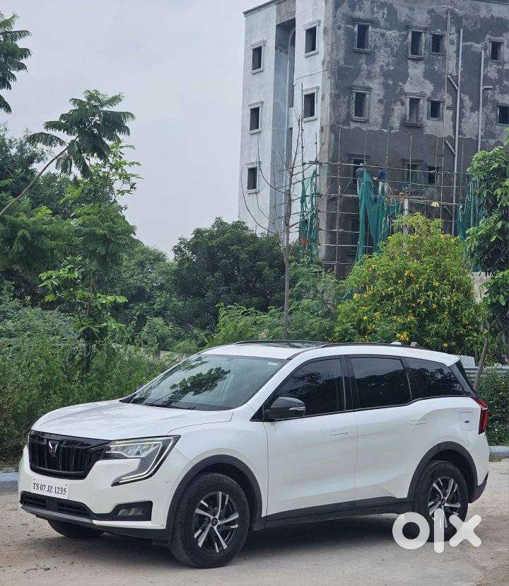 Mahindra Xuv700 2.0 Ax 5 Petrol At Str, 2022, Petrol