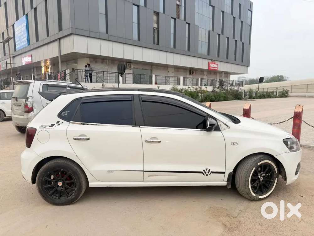 Volkswagen Polo 2012 Petrol 80000 Km Driven