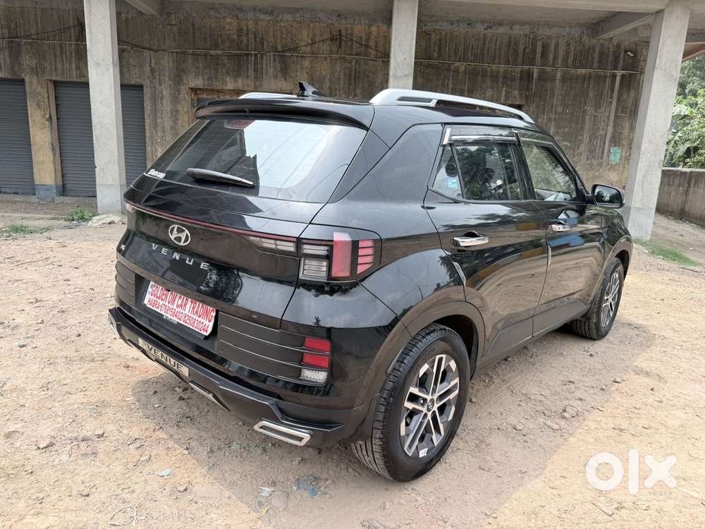 Hyundai Venue Sx (o) Mt 1.5 Diesel, 2024, Diesel