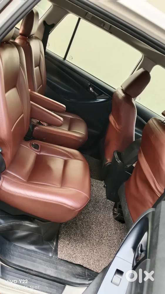Toyota Innova Crysta 2.4 2019