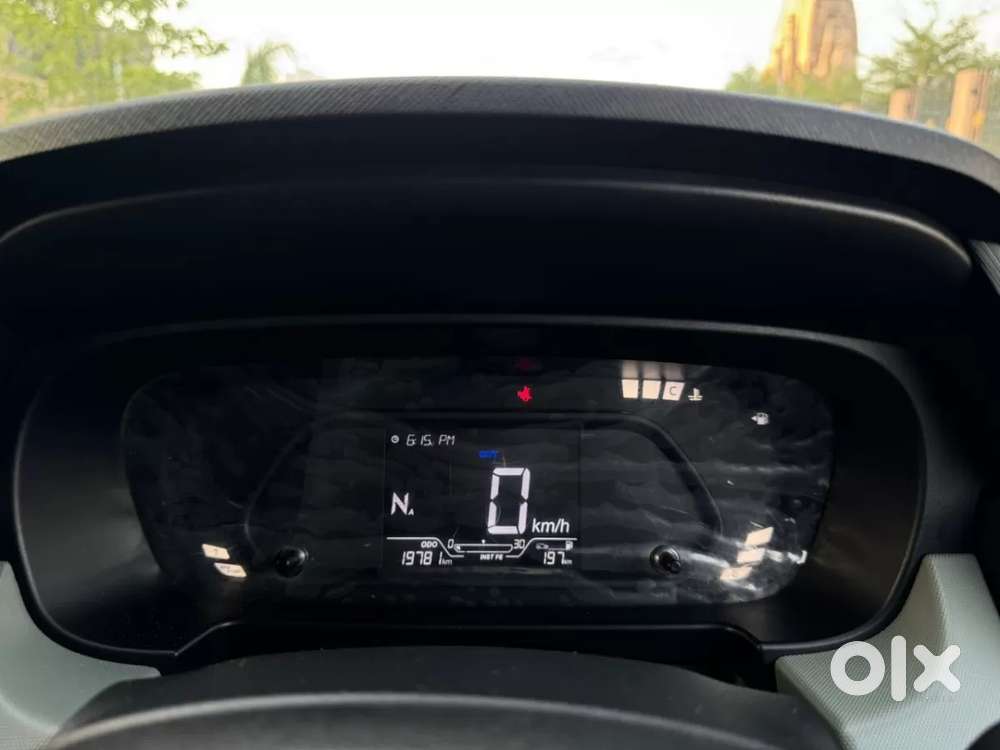 Tata Punch, 2025, Petrol