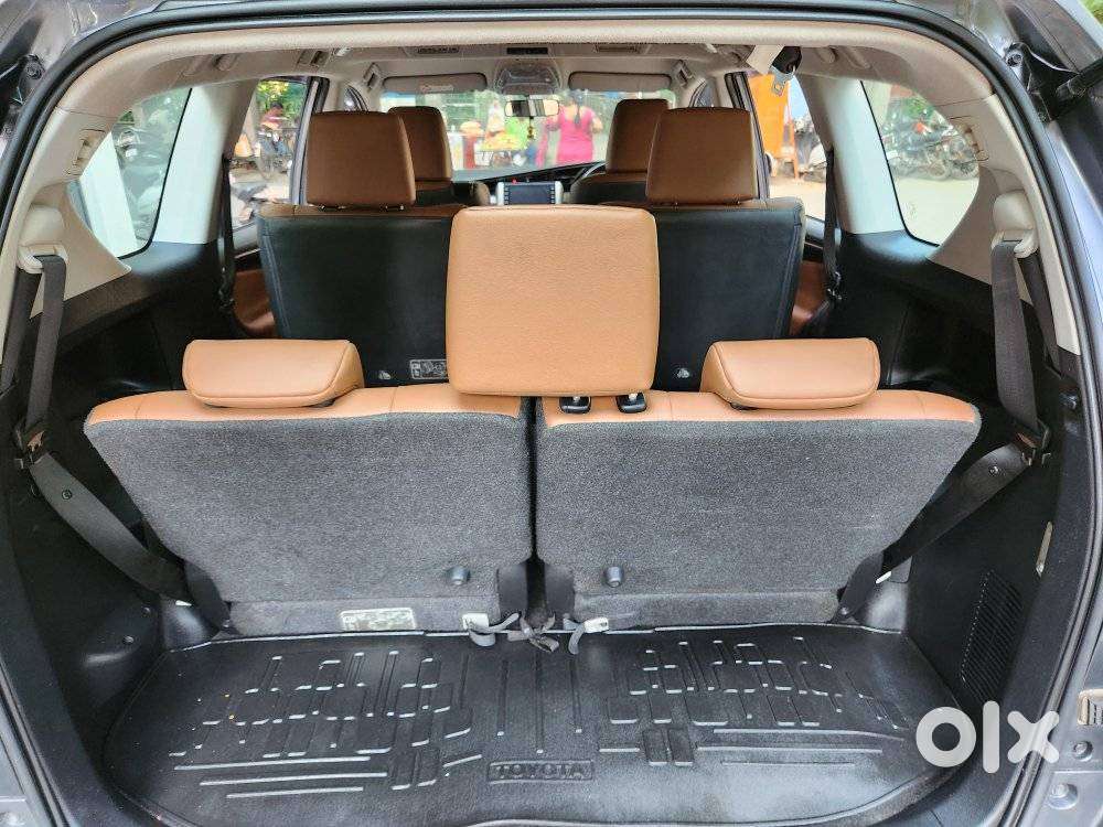 Toyota Innova Crysta