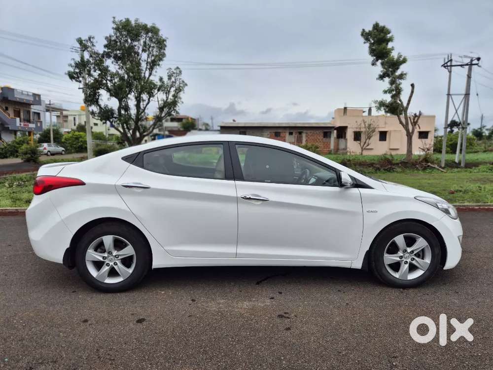 Selling My Hyundai Elantra Topend Model Next To Showroom Condition