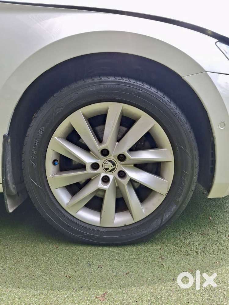 Skoda Superb 2.0 Tsi At L&k, 2019, Petrol