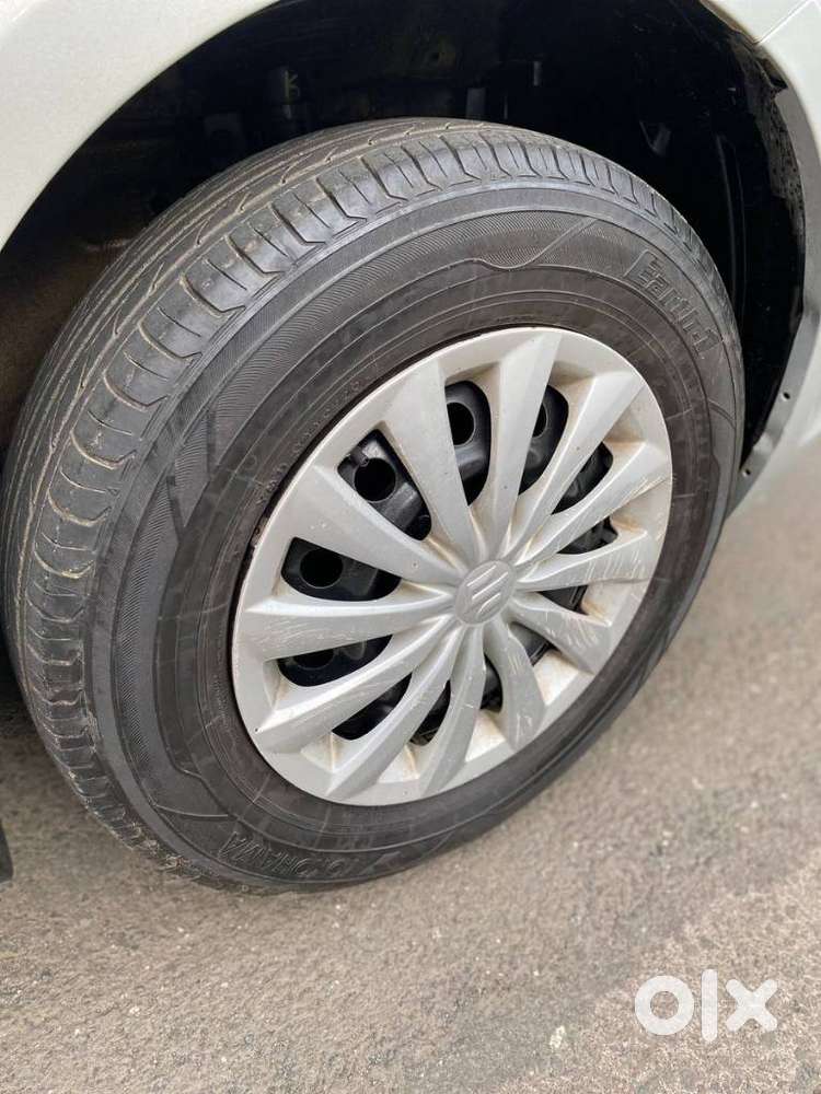 Maruti Suzuki Swift Dzire Vxi Optional, 2015, Petrol