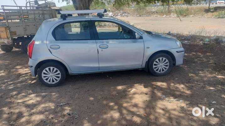 Toyota Etios Liva 2013-2014 G, 2011, Petrol