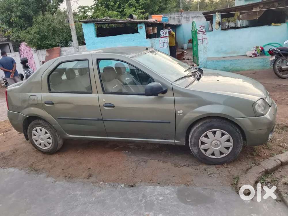 Mahindra Renault Logan 2010