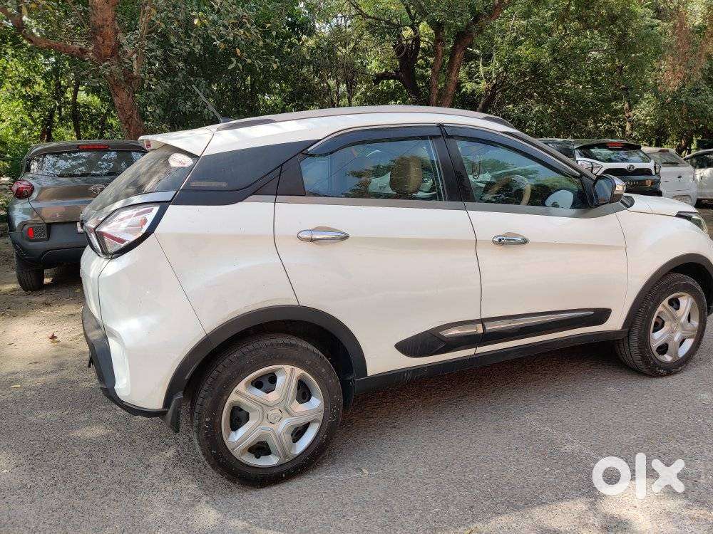 Tata Nexon 1.2 Revotron Xma Amt (s), 2021, Petrol