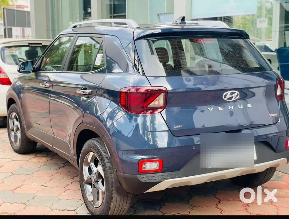 Hyundai Venue Petrol 2021