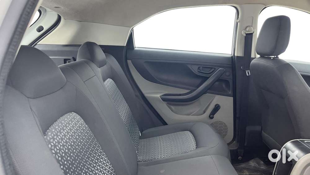 Tata Tiago 1.2 Revotron Xz, 2018, Petrol