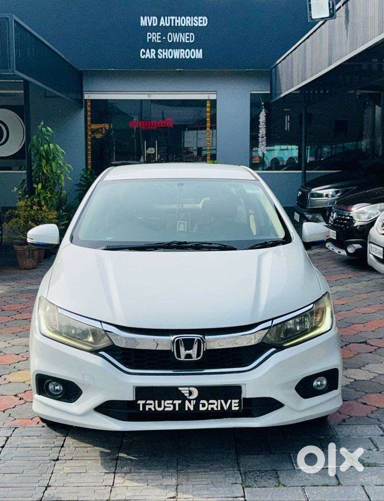 Honda City 1.5 V 5th Gen I-vtec Mt, 2022, Petrol