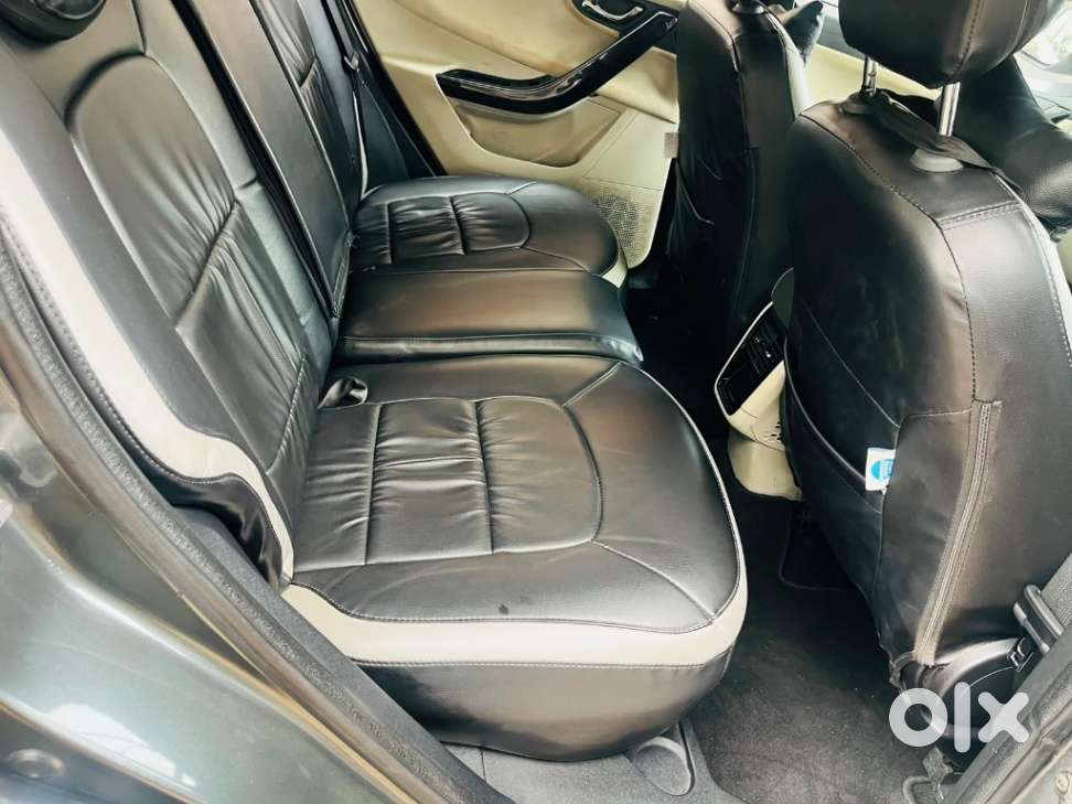Tata Nexon 1.2 Revotron Xza Plus, 2023, Petrol