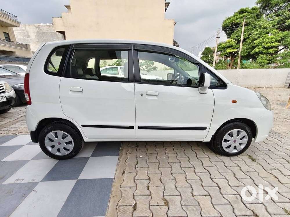 Maruti Suzuki Zen Estilo Vxi Bsiv, 2011, Cng & Hybrids