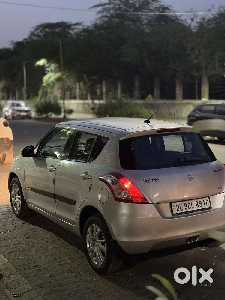 Maruti Suzuki Swift Zxi, 2012, Petrol