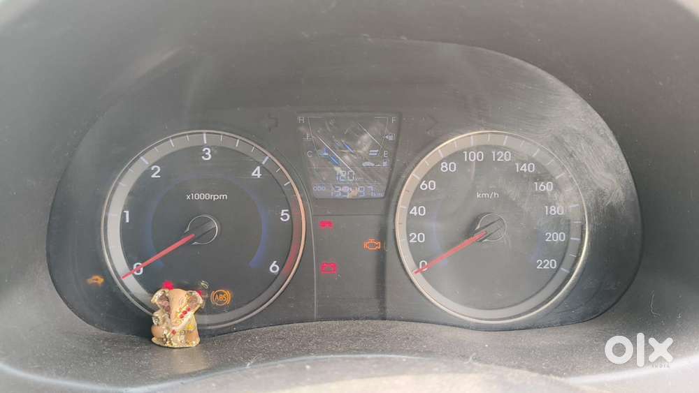 Hyundai Fluidic Verna 2011