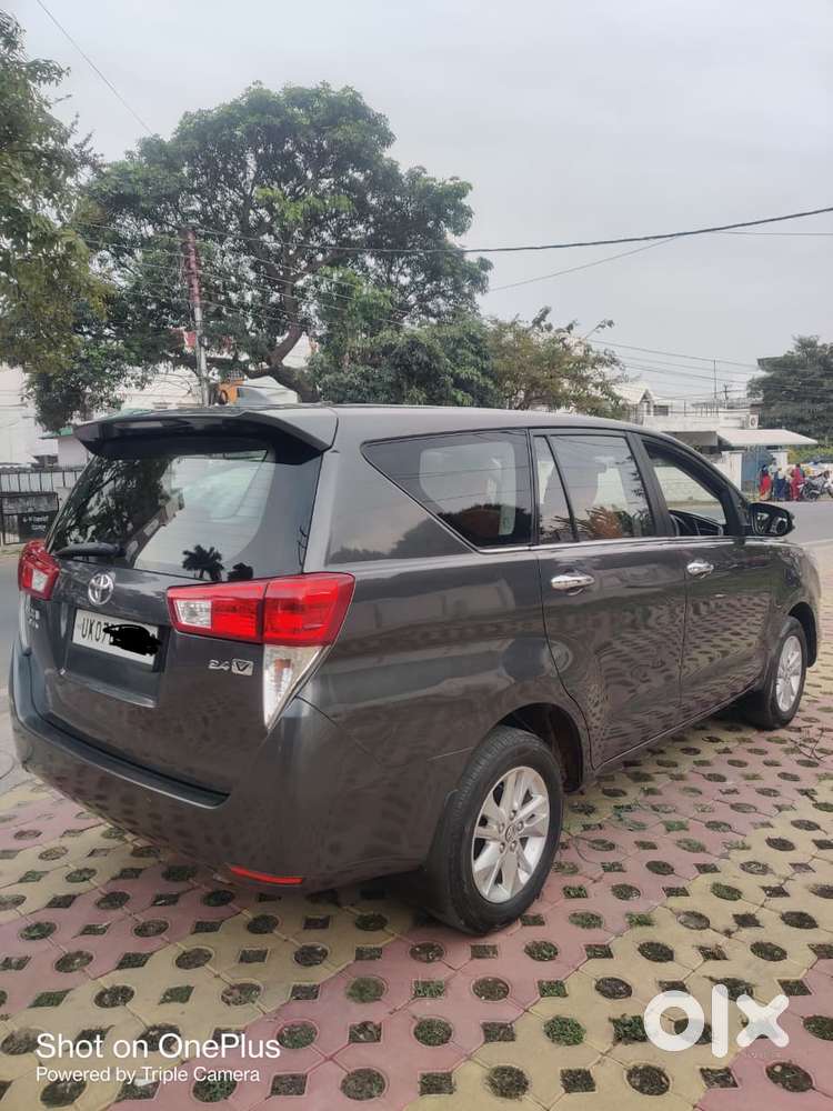 Toyota Innova Crysta 2.4 V, 2016, Diesel
