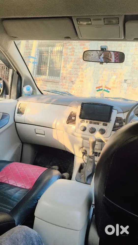 Toyota Innova 2015