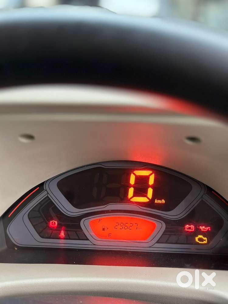 Maruti Eeco Petrol 2023