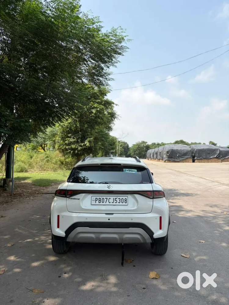 Maruti Suzuki Fronx Sigma 2025