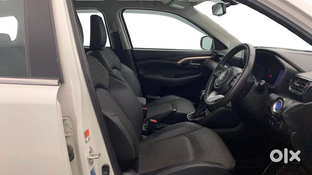 Maruti Suzuki Grand Vitara 1.5 Alpha Plus Intelligent Hybrid Ecvt, 2..