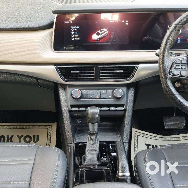 Mahindra Xuv700 2.2 Ax 5 Diesel At 7 Str, 2022, Diesel