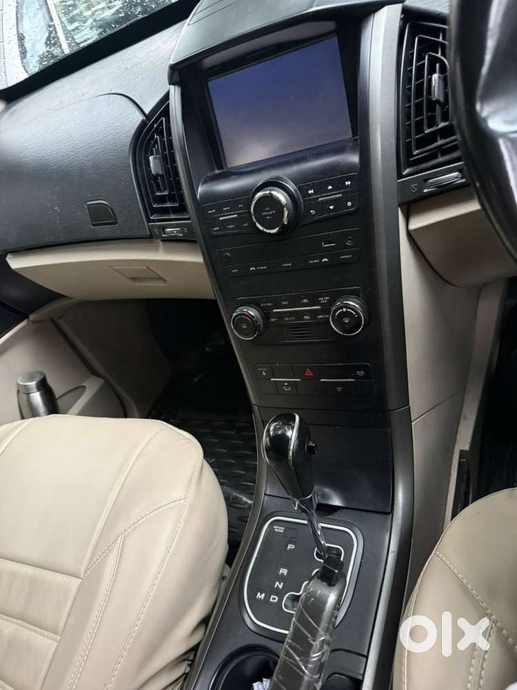 Mahindra Xuv500 2016 Car
