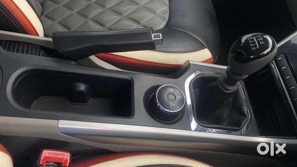 Tata Nexon 1.2 Revotron Xt, 2018, Petrol