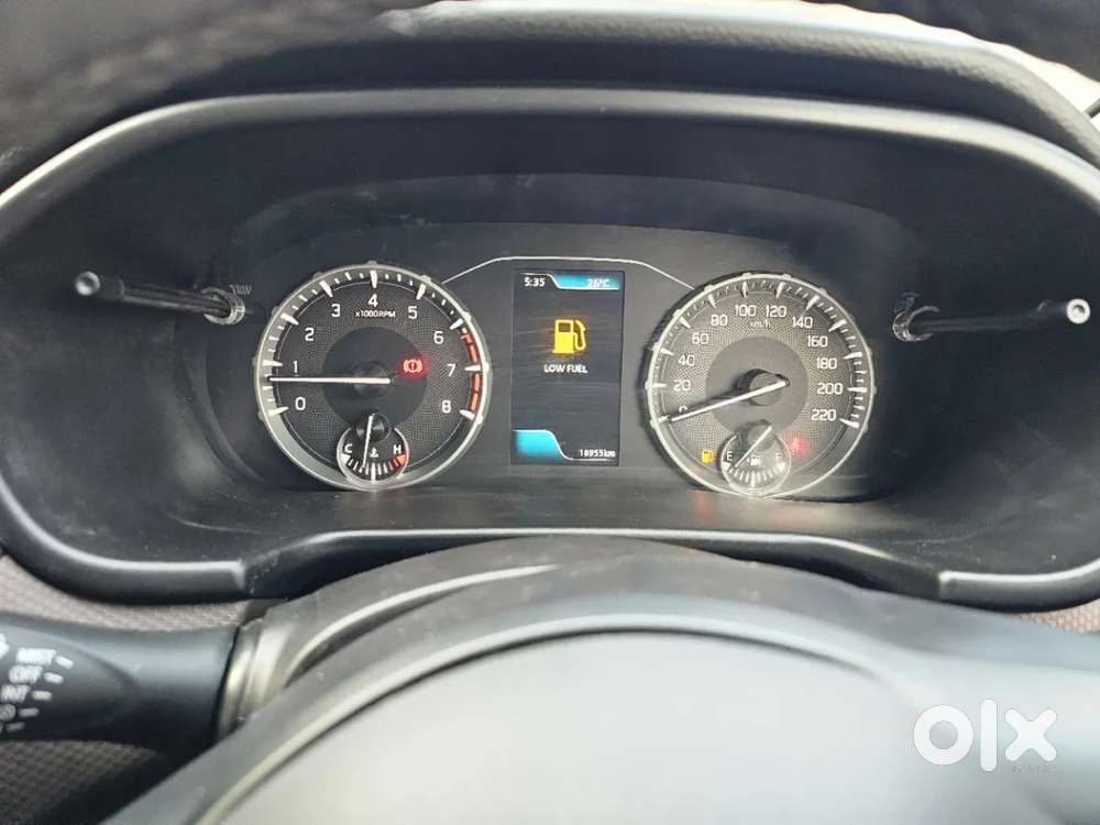 Maruti Suzuki Brezza 1.5 Zxi Plus Smart Hybrid Dual Tone, 2023, Petr..
