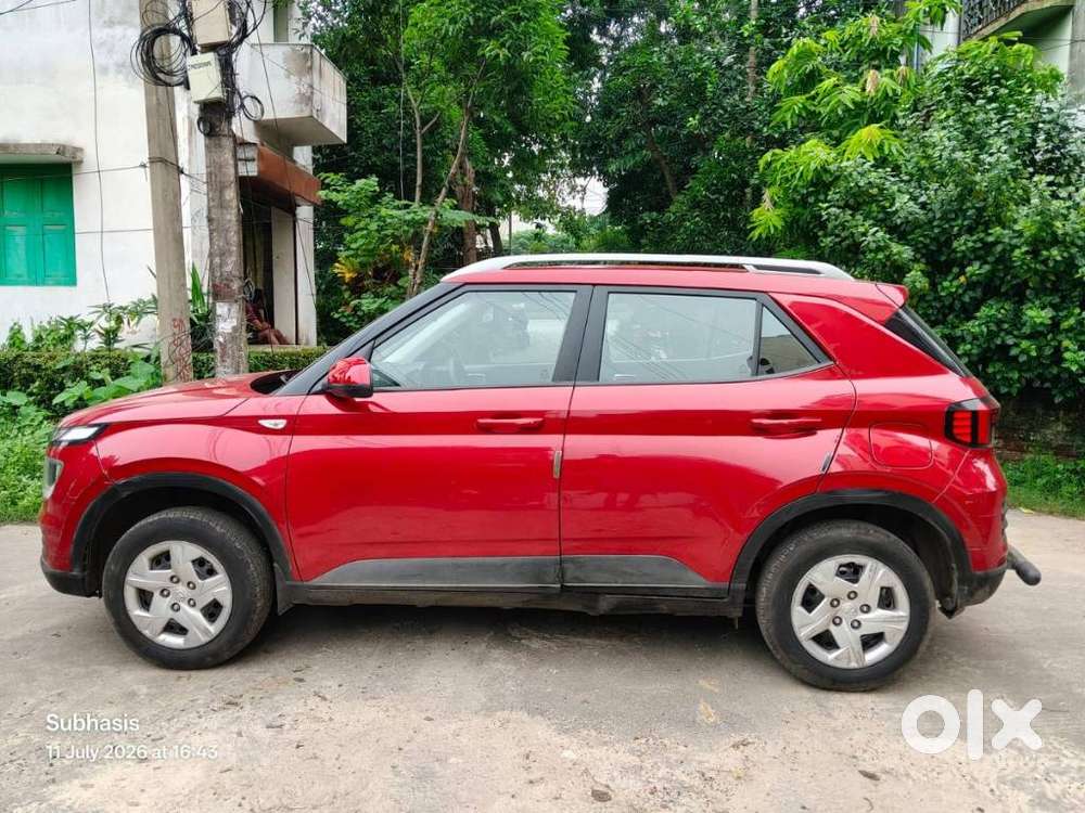 Hyundai Venue S, 2022, Petrol