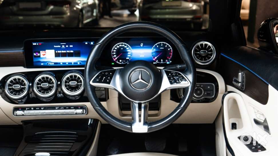 Mercedes-benz A-class Limousine 200, 2023, Petrol