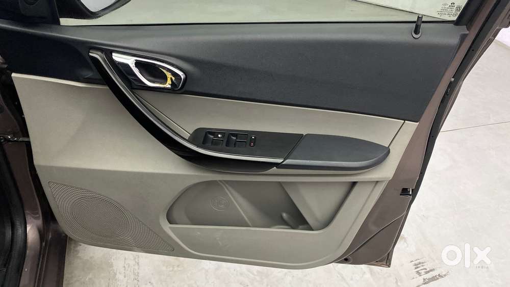 Tata Tiago 1.2 Revotron Xza, 2019, Petrol