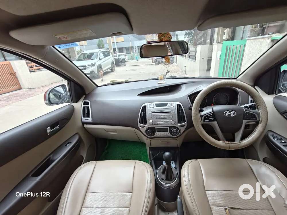 Hyundai I20 Asta Petrol + Cng 2011