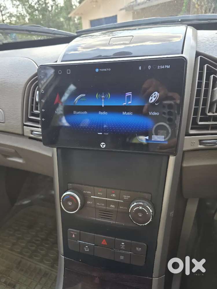 Showroom Maintenance