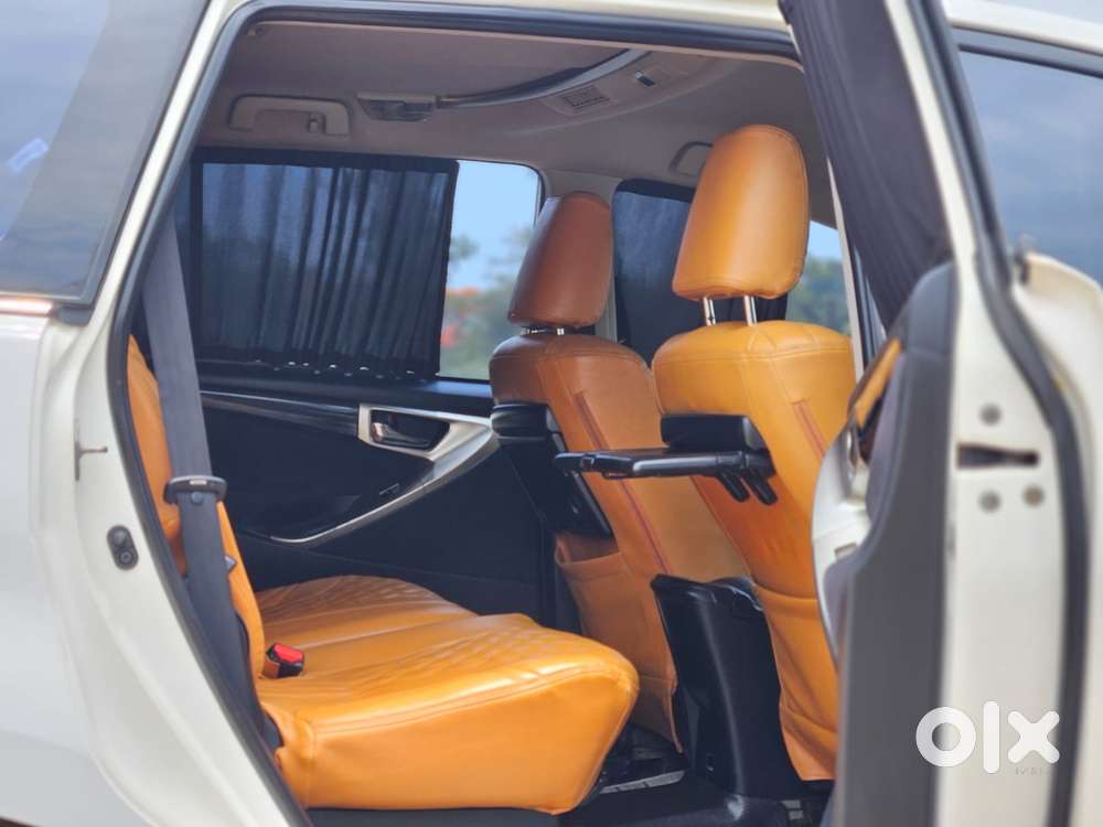 Toyota Innova Crysta 2.4 V 8 Str, 2017, Diesel