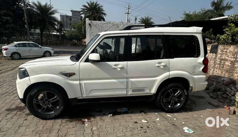 Mahindra Scorpio 2015 Diesel 94000 Km Driven