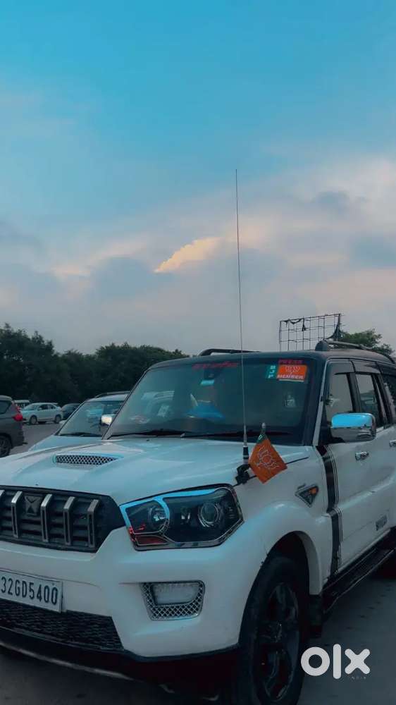 Mahindra Scorpio 2015 Diesel 132850 Km Driven
