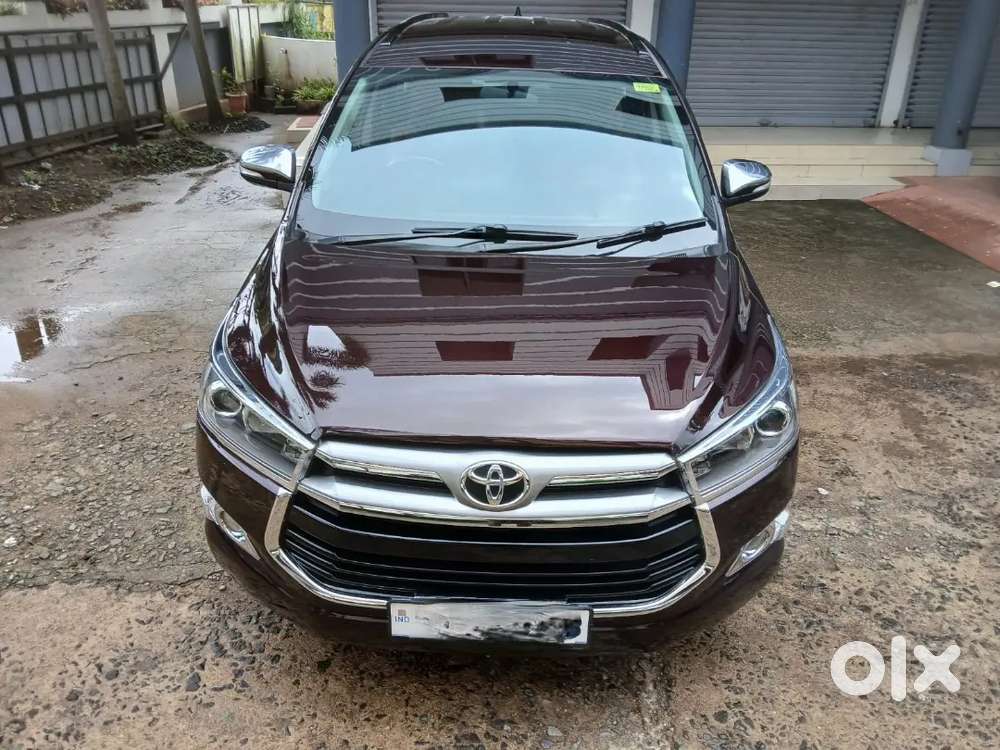 Toyota Innova 2016