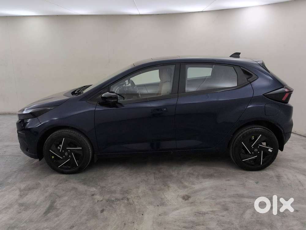 Tata Altroz Xe Petrol, 2025, Petrol