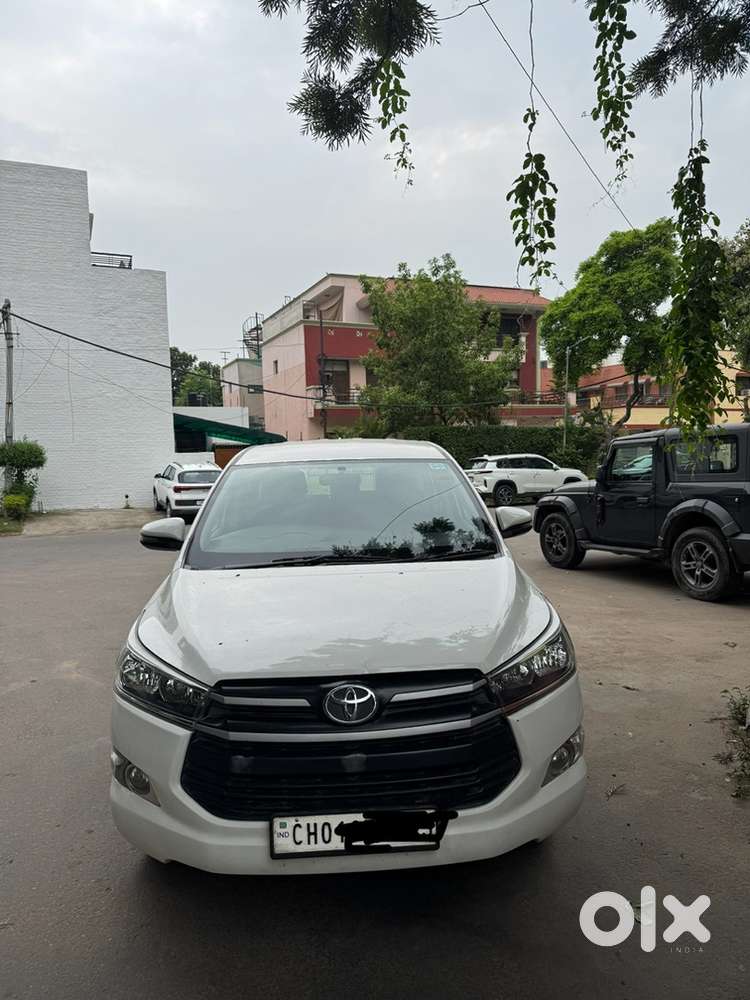 Toyota Innova Crysta 2.8g Automatic
