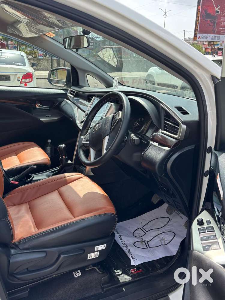 Toyota Innova Crysta 2.4 V 8 Str, 2025, Diesel