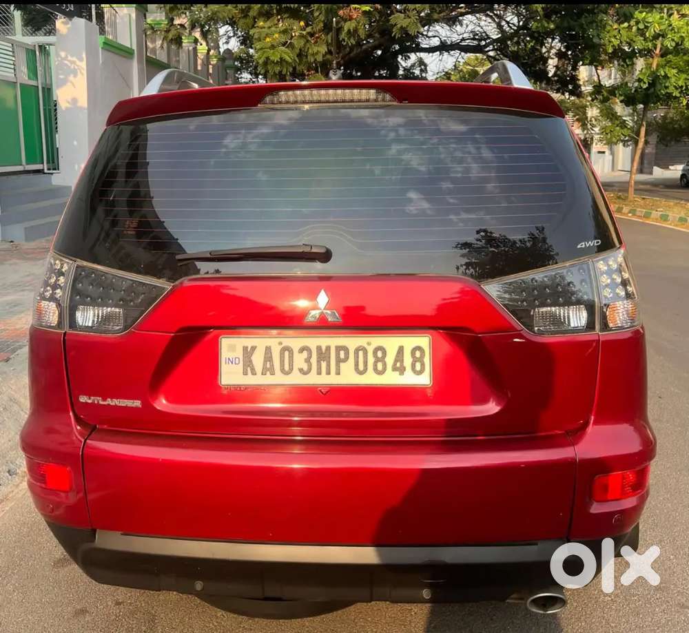 Mitsubishi Outlander 2011 Petrol 123000 Km Driven