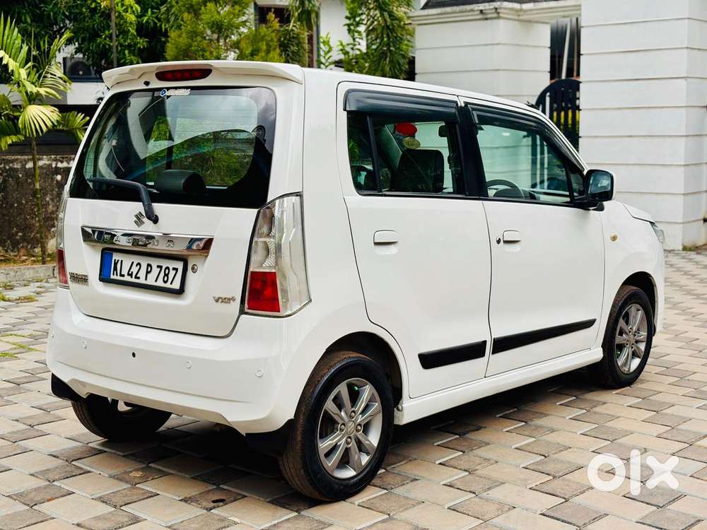 Maruti Suzuki Wagon R Stingray 1.0 Vxi Plus, 2017, Petrol