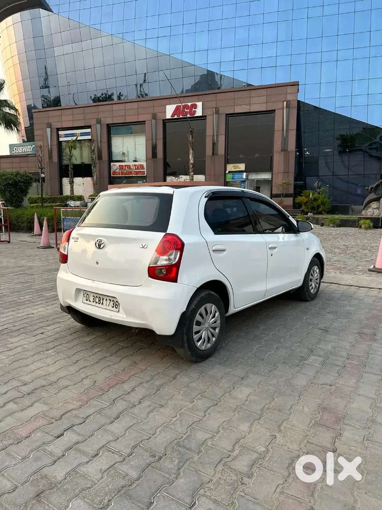 Toyota Etios Liva 2013 Petrol Well Maintained