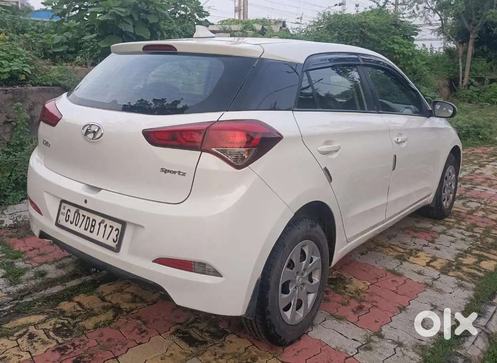 Hyundai I20 Sportz 2017 Patrol Cng